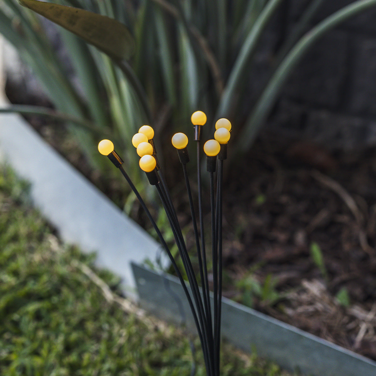 Lot de 4 torches solaires à boules lumineuses LYRA LED blanc chaud H73cm