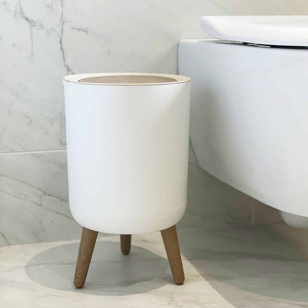 Poubelle sur pied de salle de bain touch 7L MALMO Couleur bois