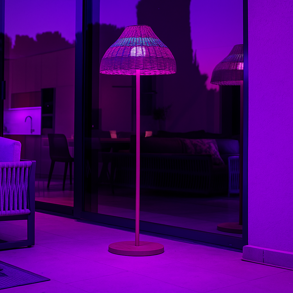 Lampadaire sans fil pied metal LED blanc et multicolore dimmable ELION en rotin H168cm avec télécommande