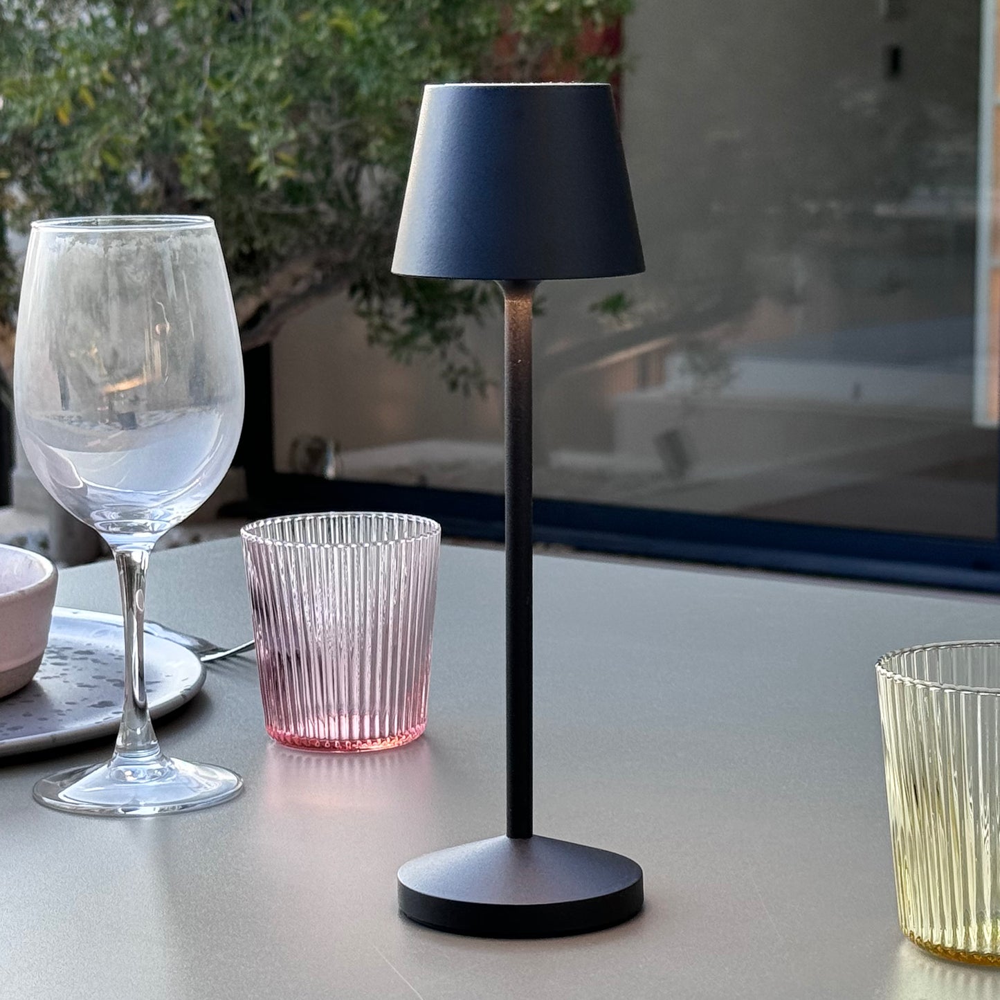 Lampe de table sans fil LED blanc chaud dimmable EMILY H25cm, Noir