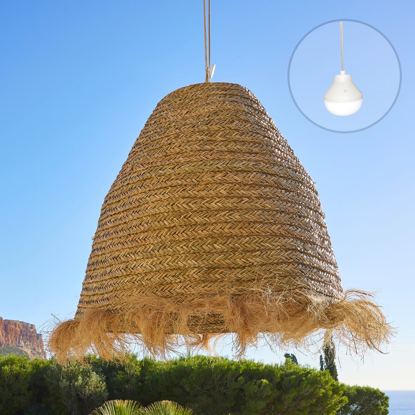 Suspension XXL BIG ANAFI NOMAD en jonc de mer naturel style bohème avec ampoule LED nomade