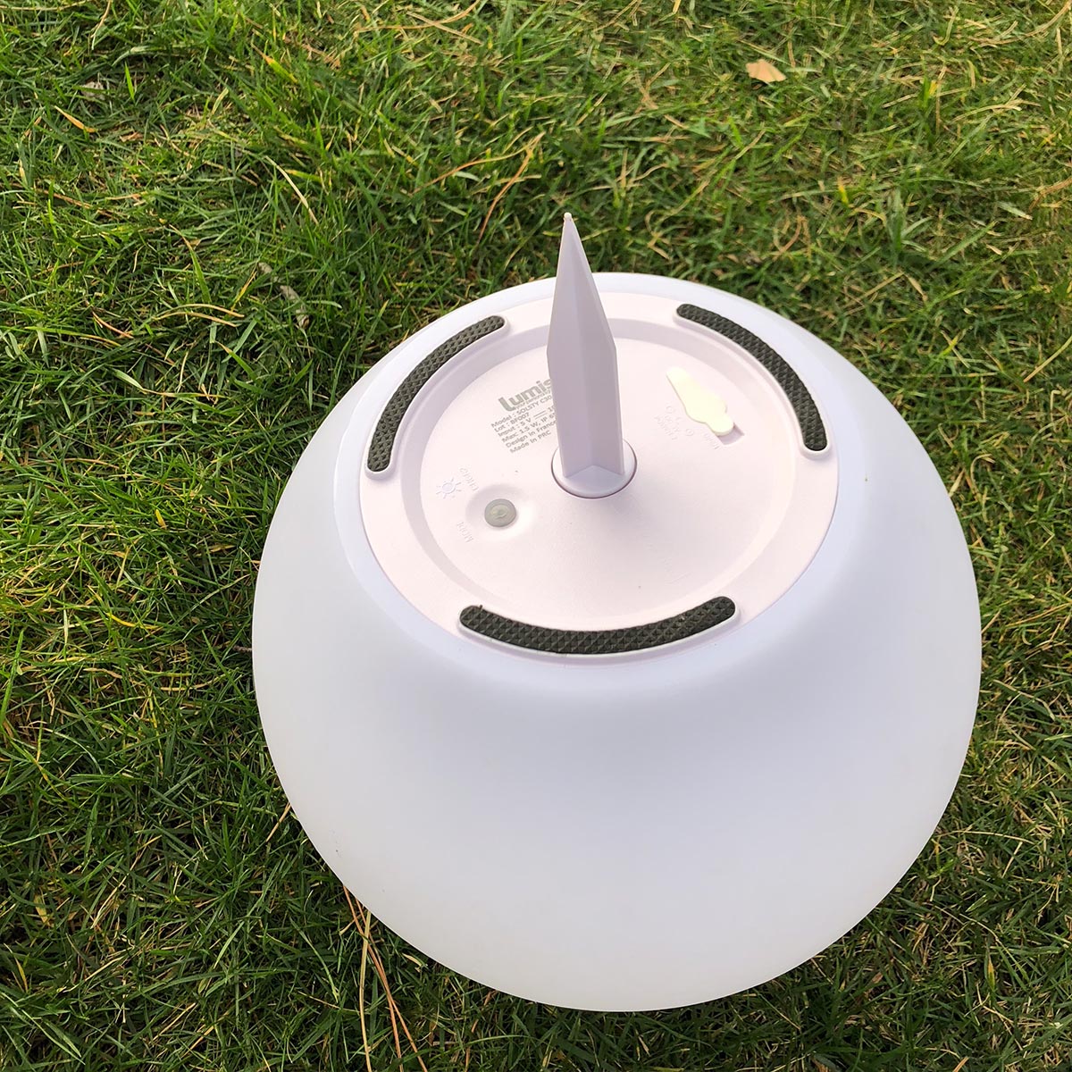 Boule lumineuse solaire flottante à piquer ou à poser LED blanc/multicolore SOLSTY ∅30cm - REDDECO.com