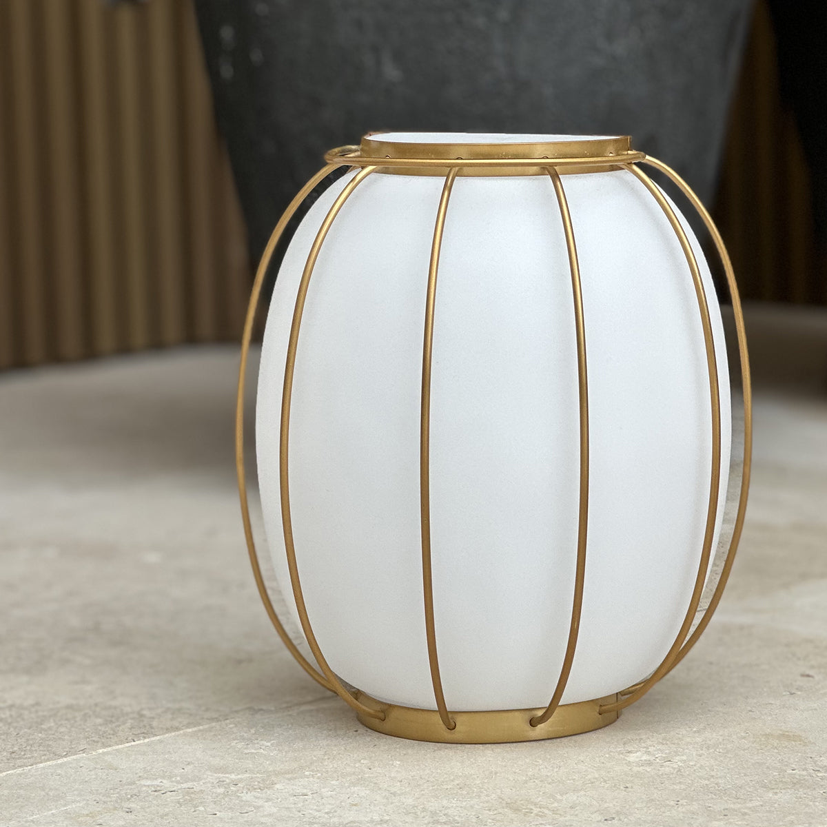 Lampe de table sans fil poignée en métal doré LED blanc dimmable TULUM H27cm