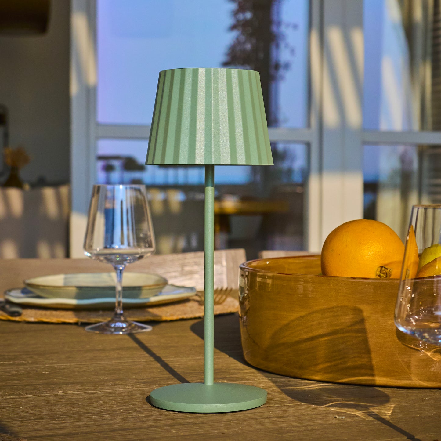 Lampe de table touch sans fil en aluminium vert LED ABBY OLIVE blanc dimmable H29cm