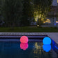 Set aus 2 dimmbaren, mehrfarbigen, schwebenden LED-Funkkugeln BOBBY ∅30cm mit Fernbedienung und Induktionssockel