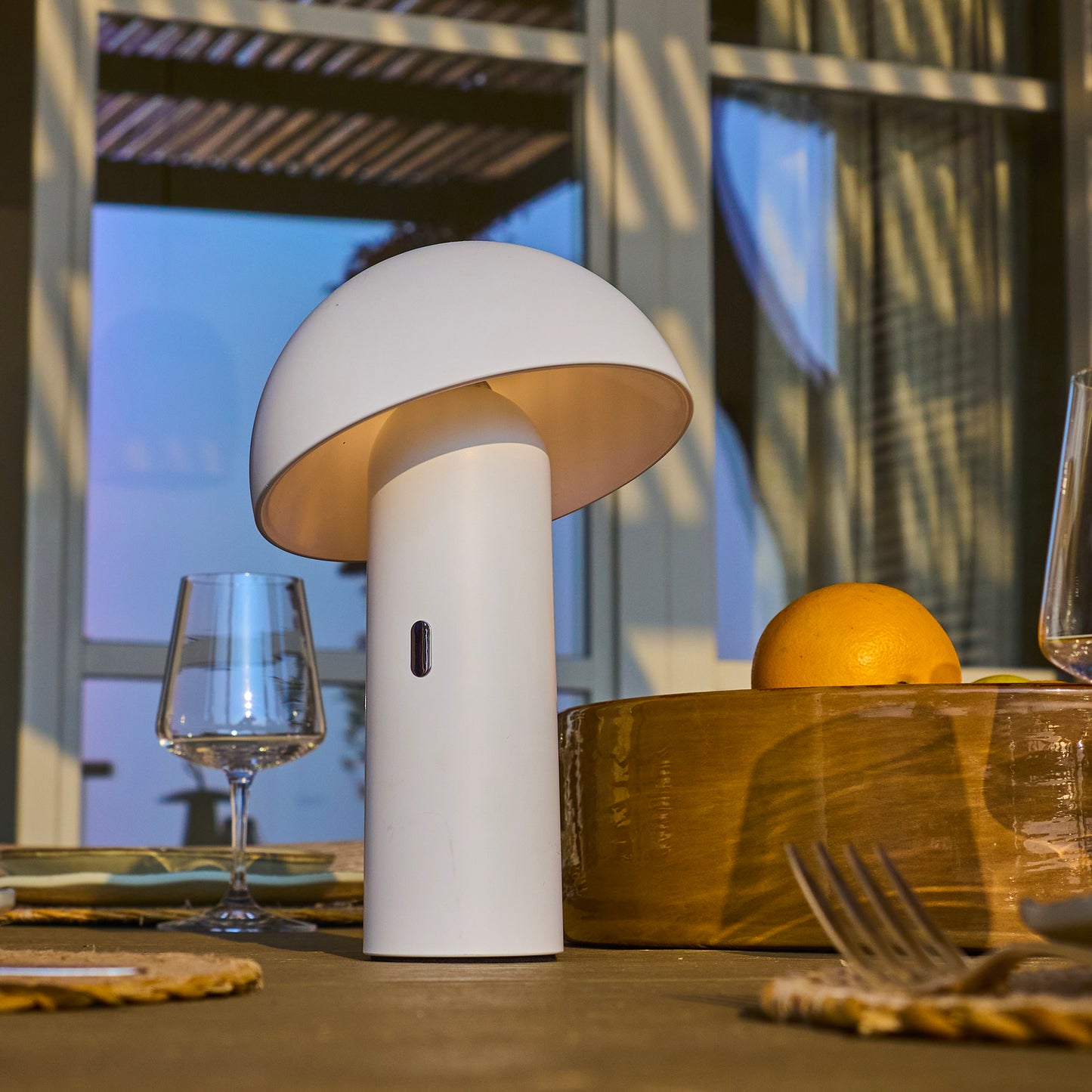 Kabellose Tischlampe verstellbarer Kopf warmweiße LED TOD WHITE H28cm