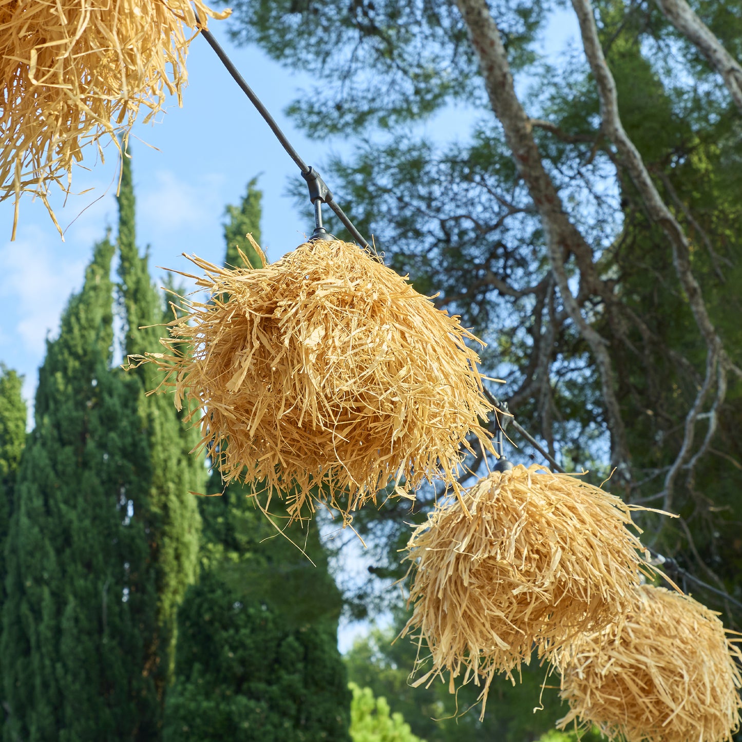 Guirlande lumineuse extérieure raccordable 6m avec 7 ampoules LED filament E27 blanc chaud FRUFRU LIGHT Abat-jour en jute bohème