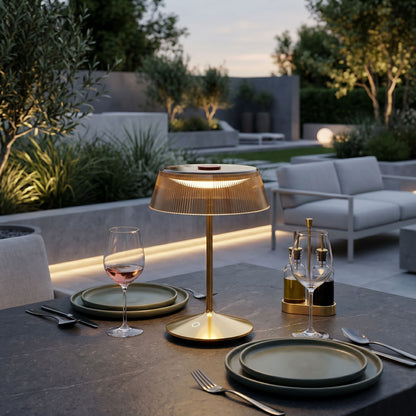 Lampe de table sans fil en aluminium doré LED blanc chaud dimmable VITRUM MATT GOLD H26,5 cm