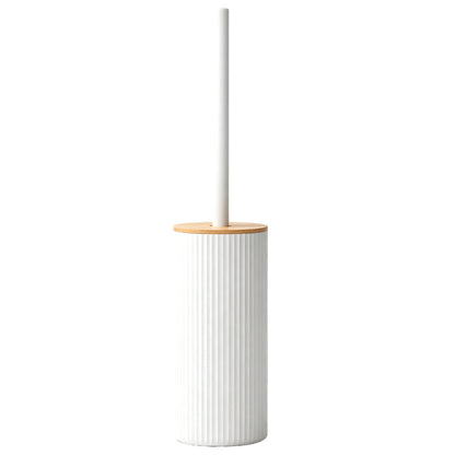 Brosse WC avec Support en Plastique Strié Blanc et Couvercle en Bambou LUND — Balayette de Toilette Ergonomique et Hygiénique, Design Scandinave Moderne pour Salle de Bain