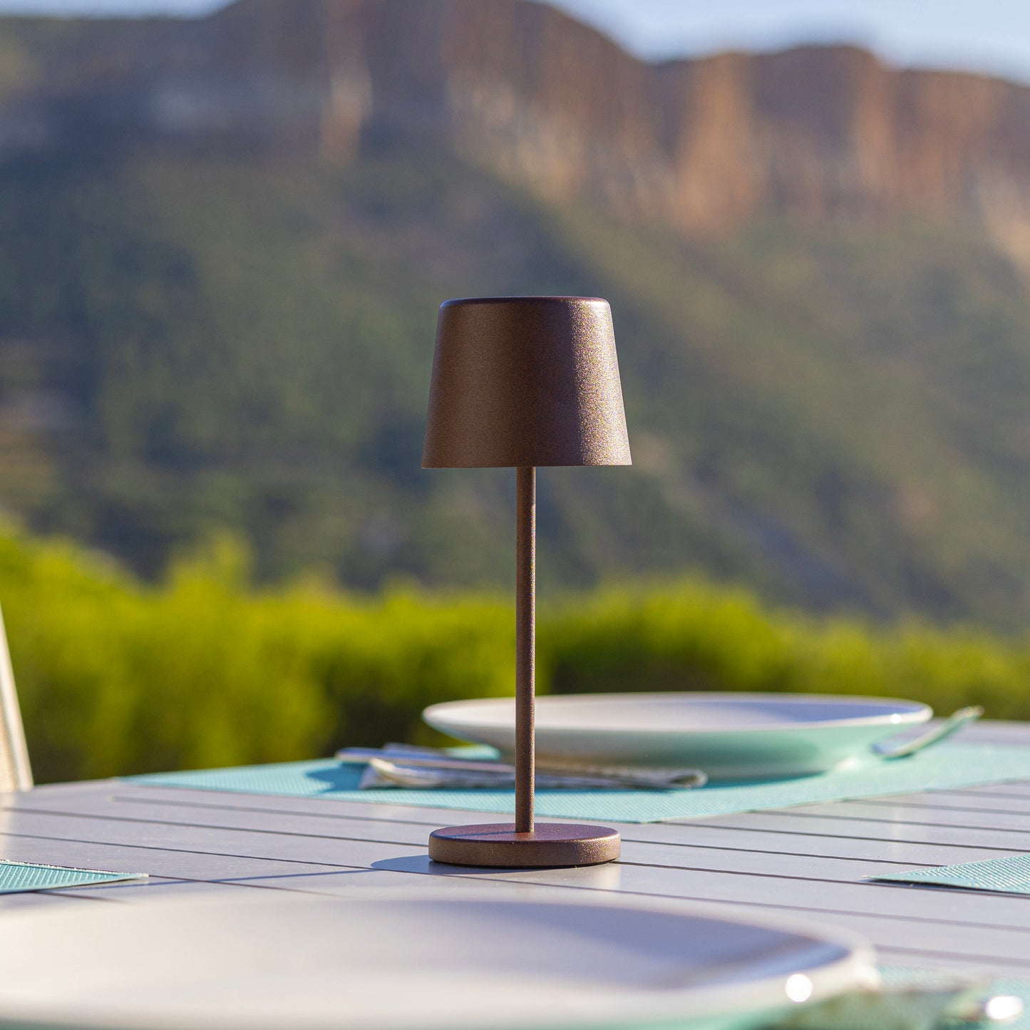 Mini lampe de table touch sans fil en aluminium bronze LED KELLY MINI VINTAGE blanc dimmable H22cm